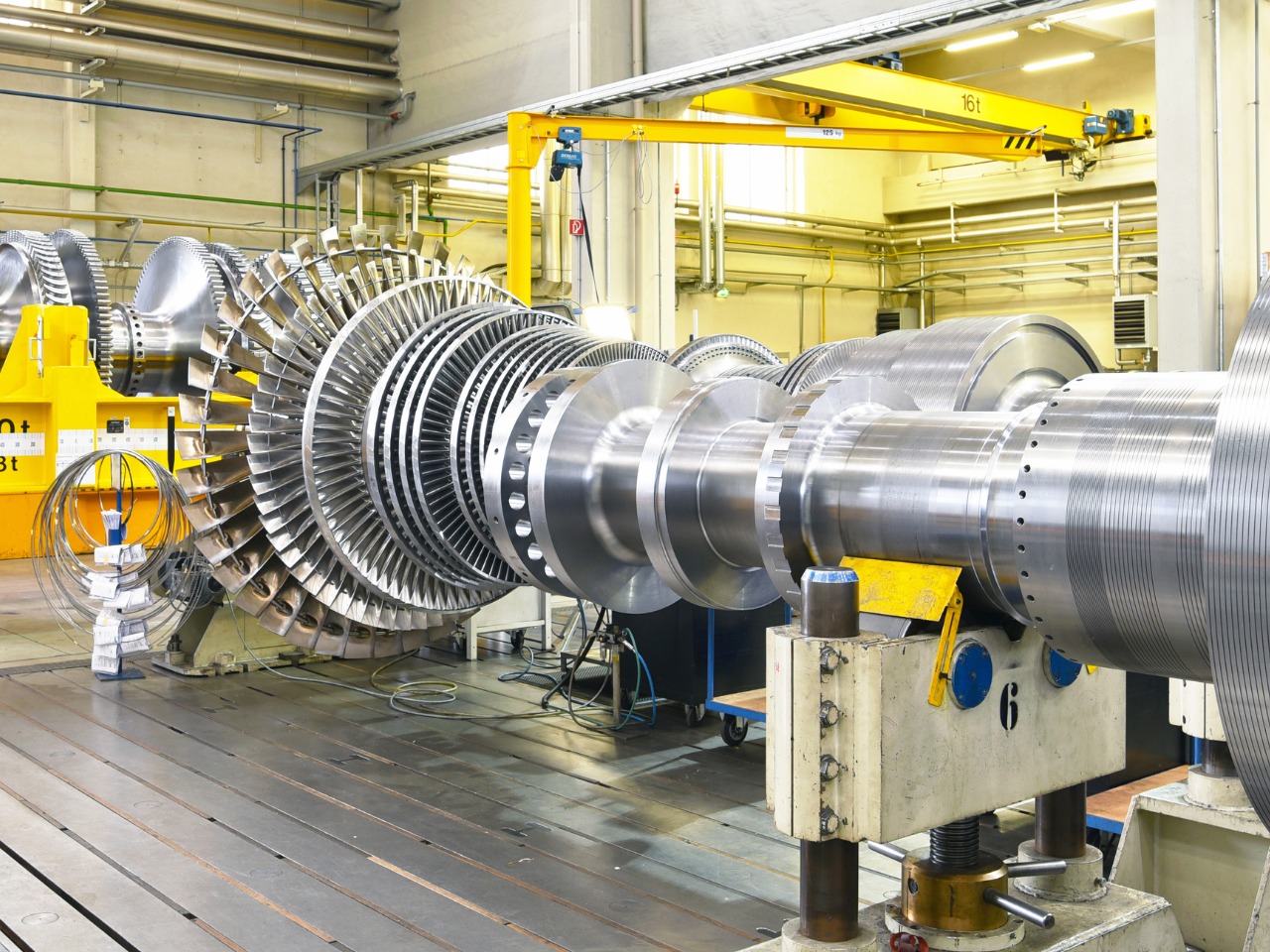 Gas Turbine Shrouds
